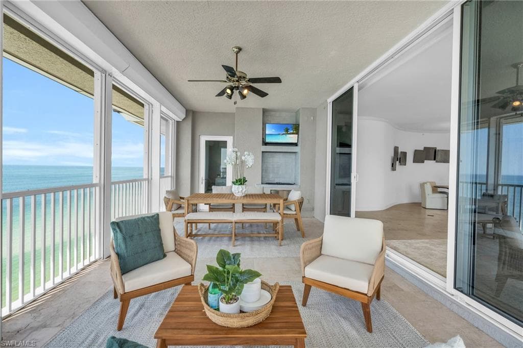 9235 Gulf Shore Dr Ph-01, Naples, FL 34108-21