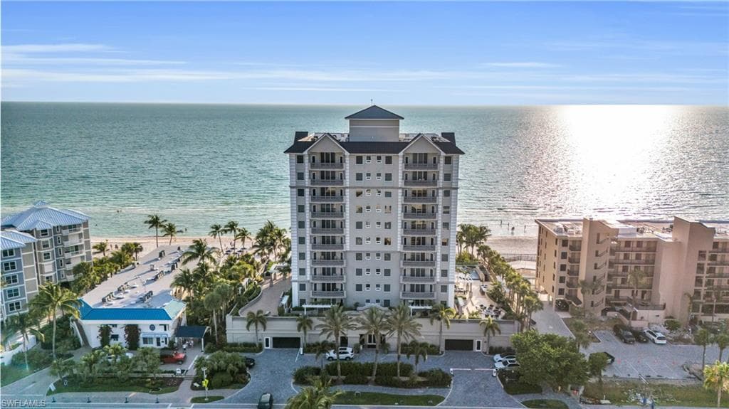 9235 Gulf Shore Dr Ph-01, Naples, FL 34108-22