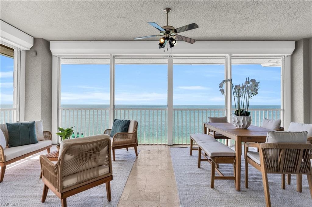 9235 Gulf Shore Dr Ph-01, Naples, FL 34108-3