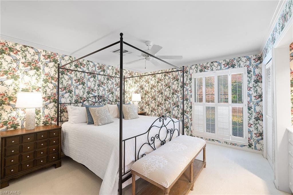 3323 Gin Ln, Naples, FL 34102-10