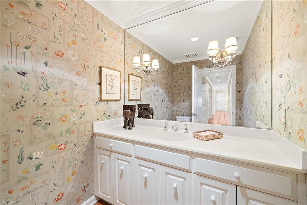 3323 Gin Ln, Naples, FL 34102-18