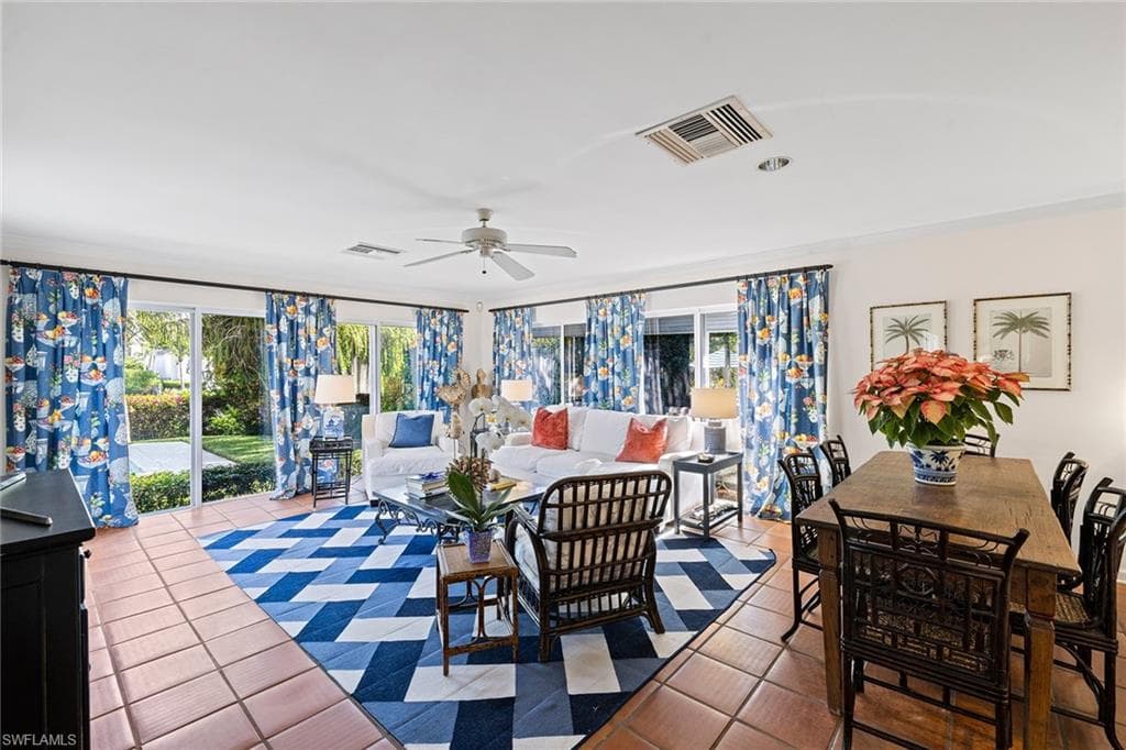 3323 Gin Ln, Naples, FL 34102-28