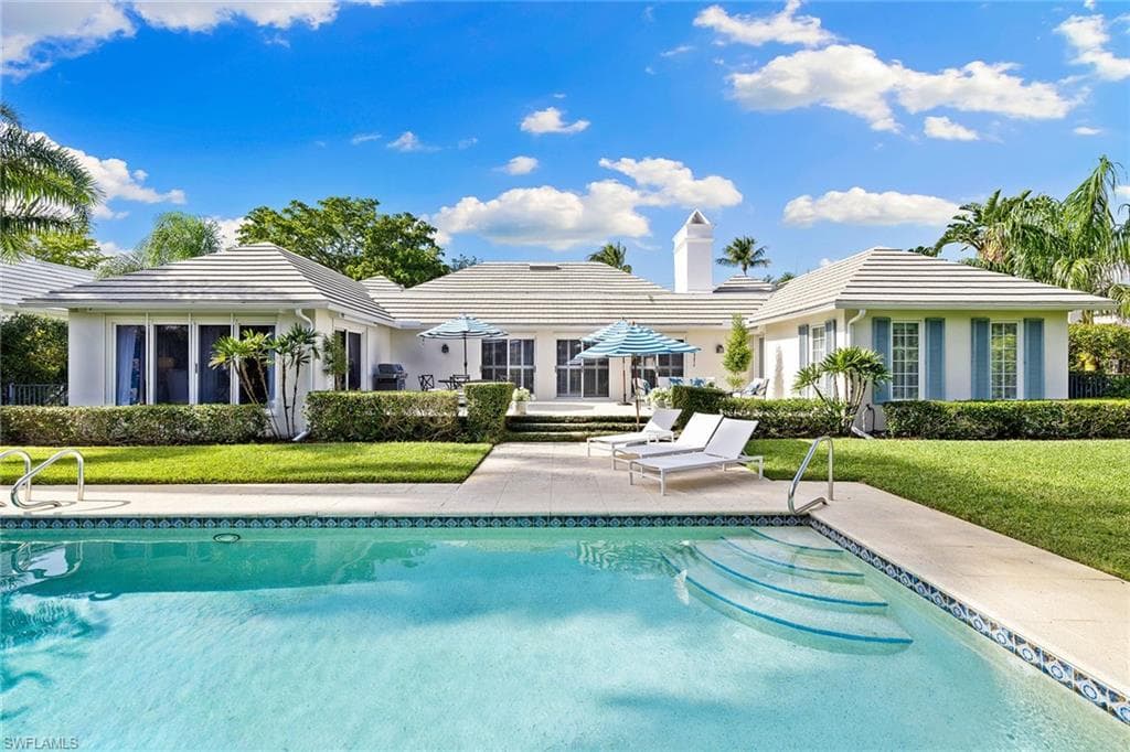3323 Gin Ln, Naples, FL 34102-31
