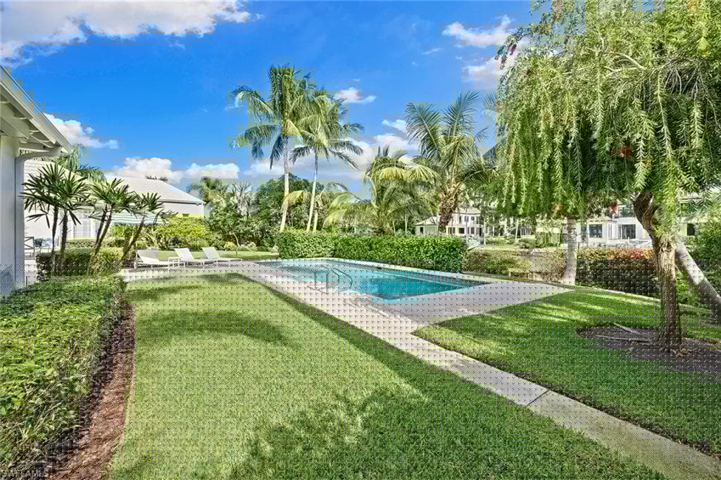 3323 Gin Ln, Naples, FL 34102-36