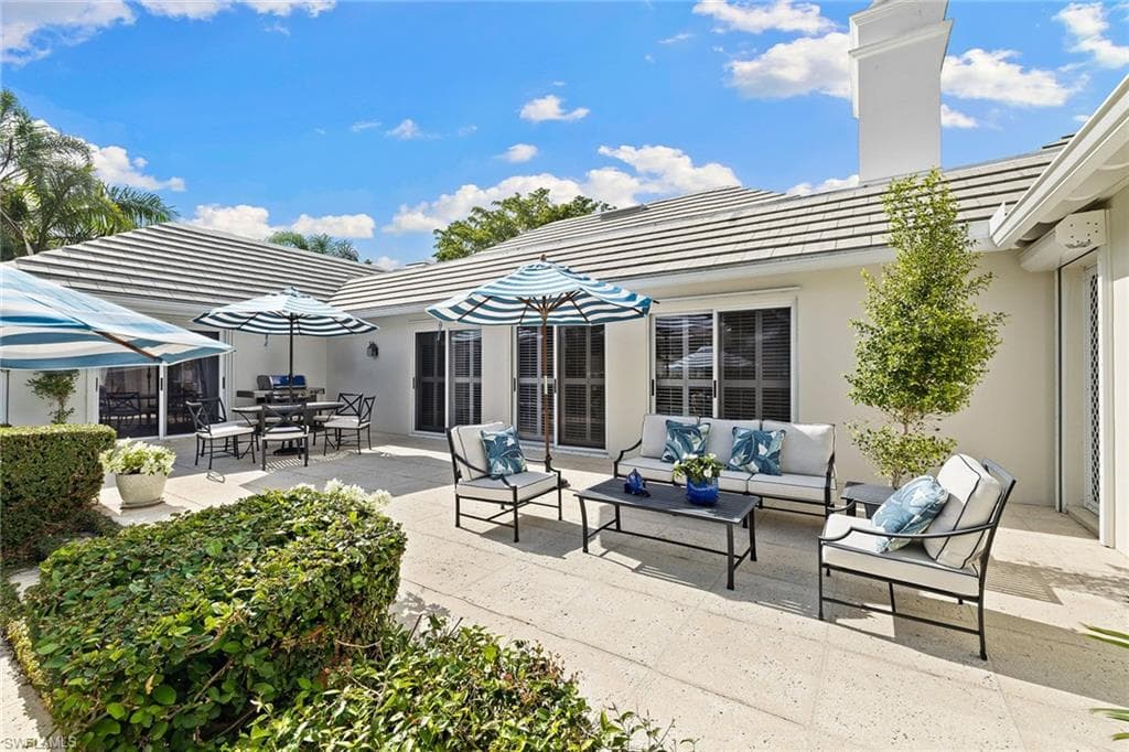 3323 Gin Ln, Naples, FL 34102-39