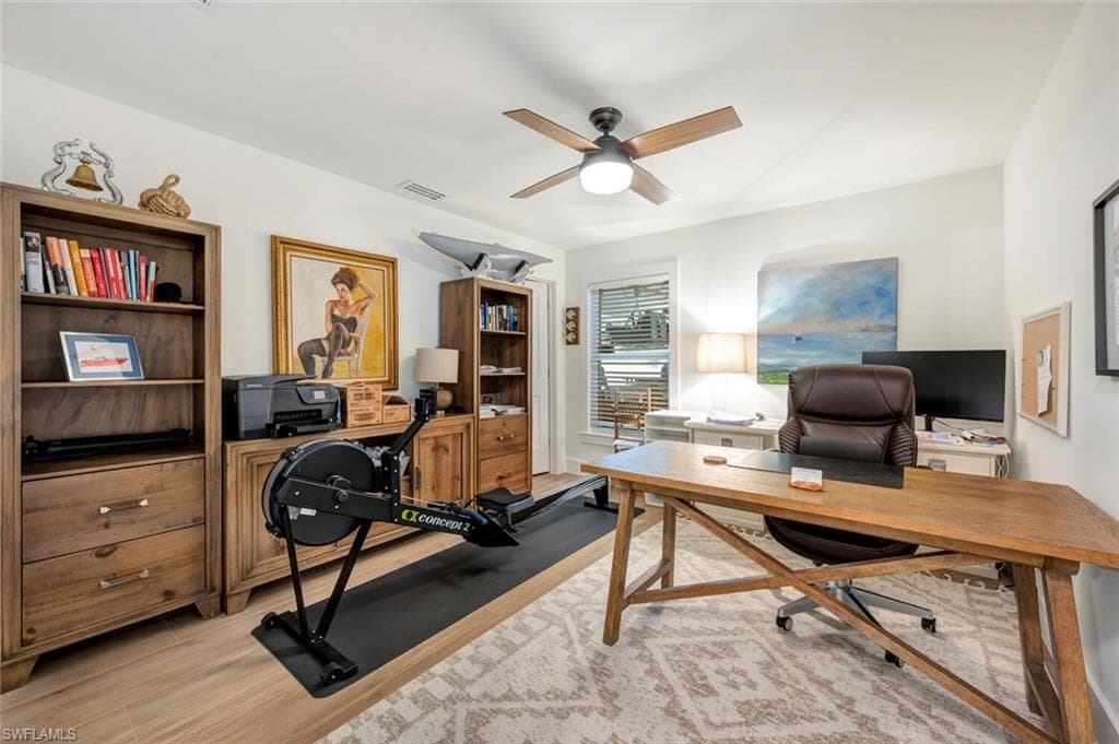 200 Burning Tree Dr, Naples, FL 34105-27