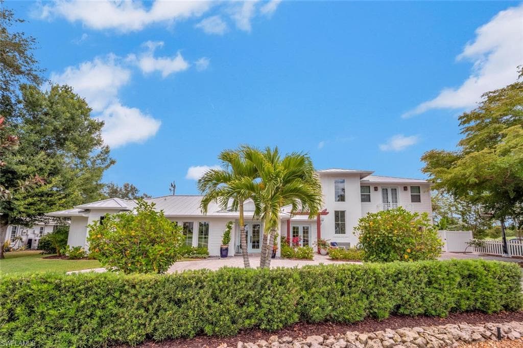 200 Burning Tree Dr, Naples, FL 34105-51