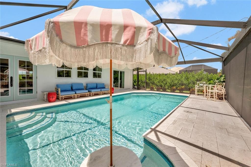 200 Burning Tree Dr, Naples, FL 34105-7