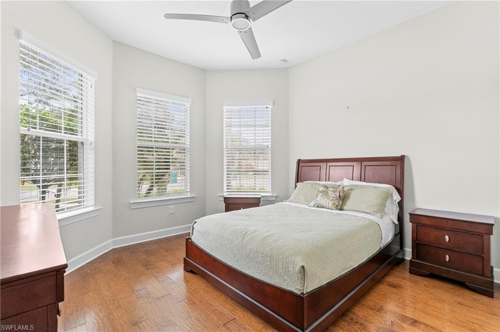 9328 Fieldstone Ln, Naples, FL 34120-18