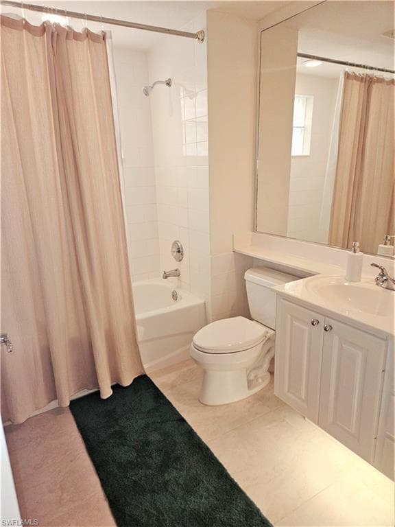 8124 Josefa Way, Naples, FL 34114-8