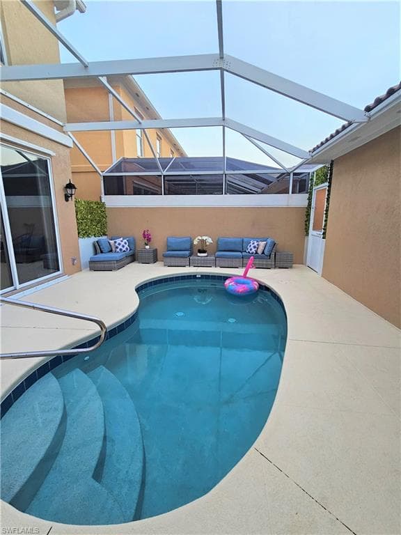 8124 Josefa Way, Naples, FL 34114-9