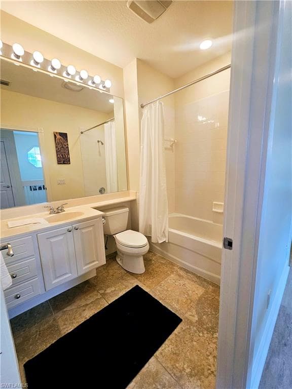 8124 Josefa Way, Naples, FL 34114-19