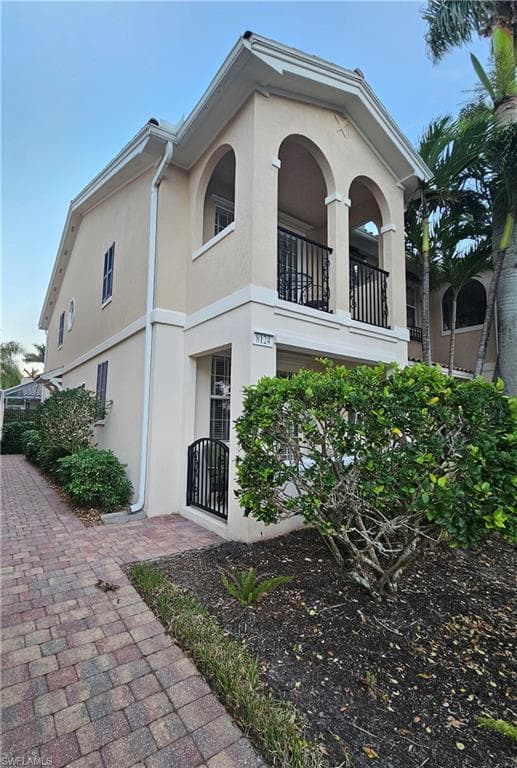8124 Josefa Way, Naples, FL 34114-1