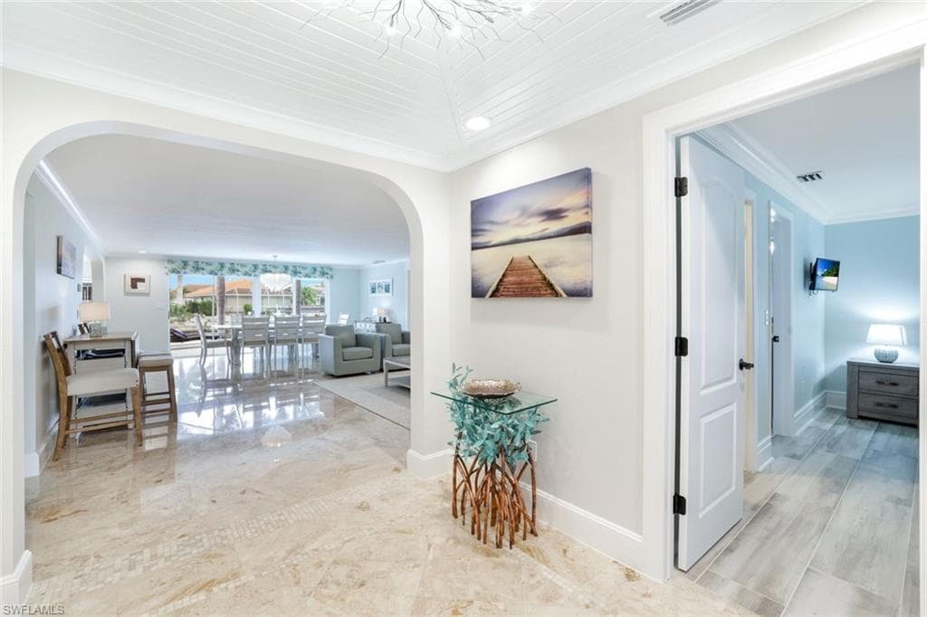 418 Tarpon Ct, Marco Island, FL 34145-10