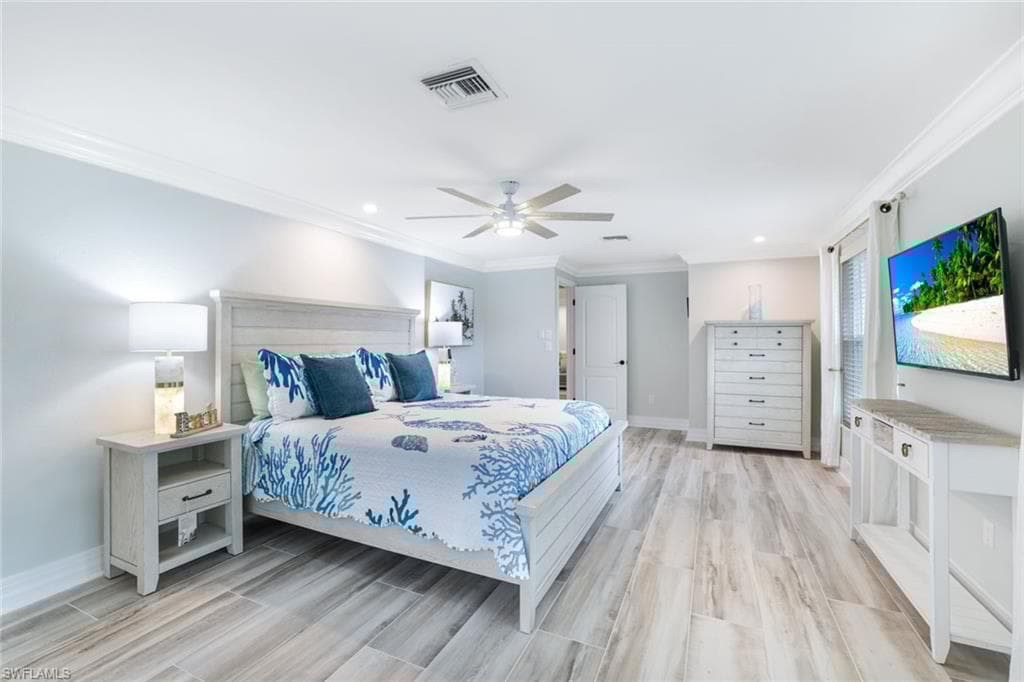 418 Tarpon Ct, Marco Island, FL 34145-25