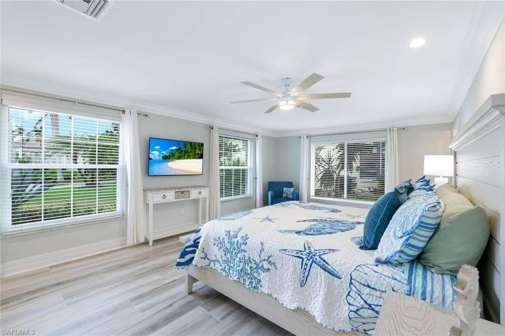 418 Tarpon Ct, Marco Island, FL 34145-26