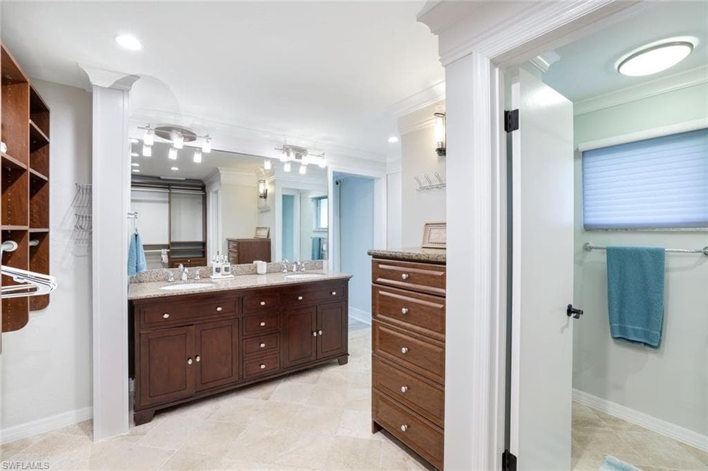 418 Tarpon Ct, Marco Island, FL 34145-28