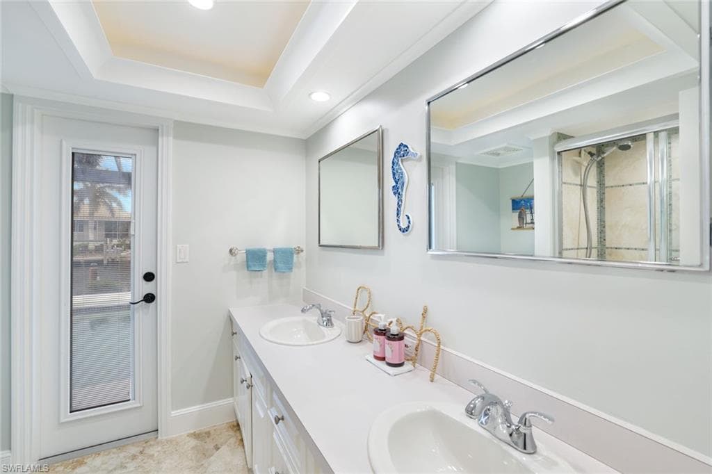 418 Tarpon Ct, Marco Island, FL 34145-31