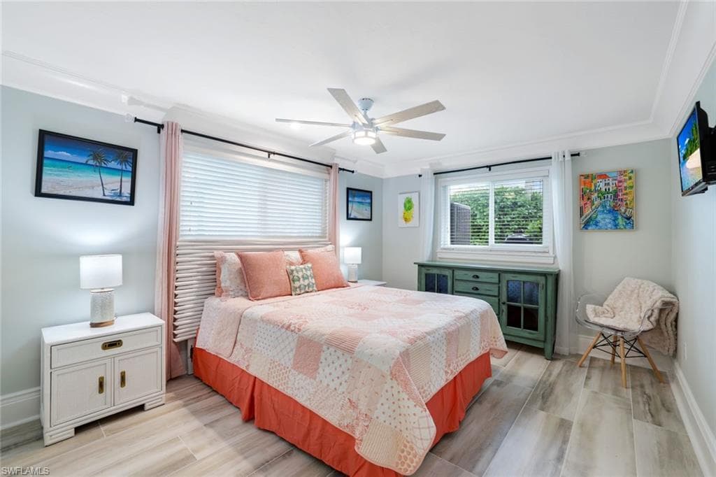 418 Tarpon Ct, Marco Island, FL 34145-33