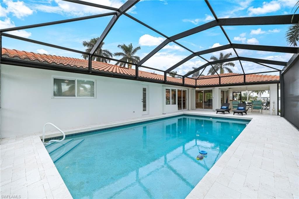 418 Tarpon Ct, Marco Island, FL 34145-38