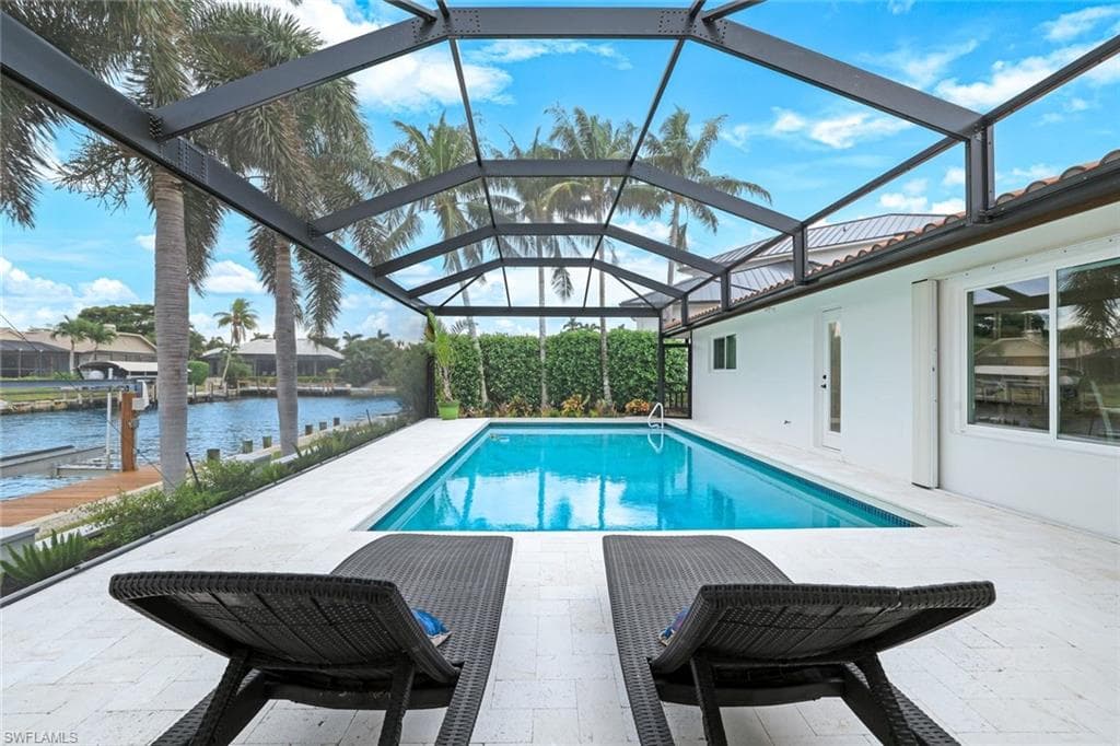 418 Tarpon Ct, Marco Island, FL 34145-6