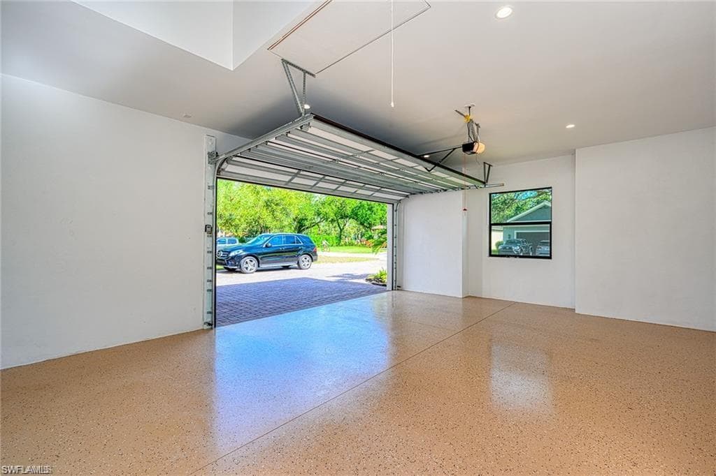 407 24th Ave NW, Naples, FL 34120-16