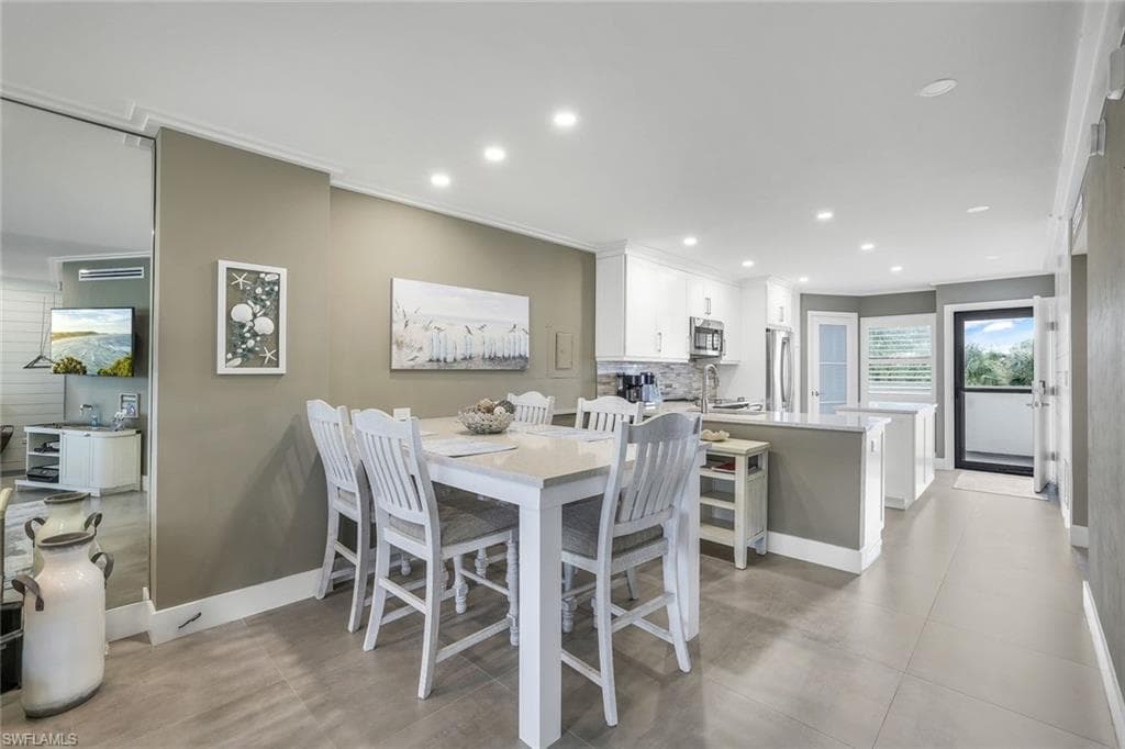 1085 Bald Eagle Dr E 303, Marco Island, FL 34145-13