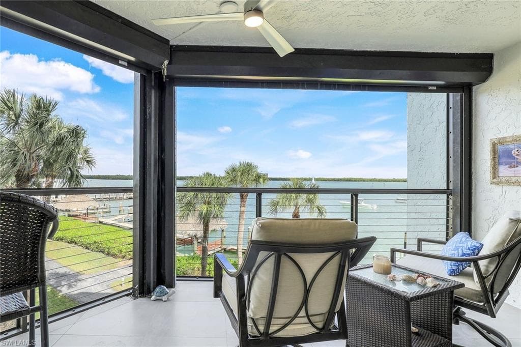 1085 Bald Eagle Dr E 303, Marco Island, FL 34145-1