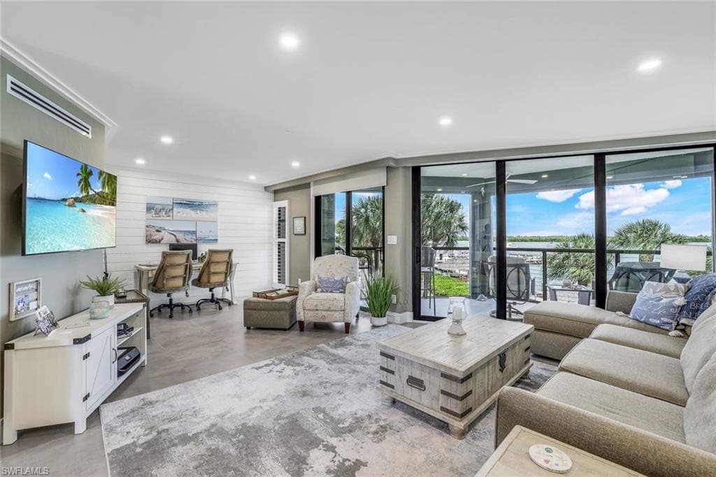 1085 Bald Eagle Dr E 303, Marco Island, FL 34145-5