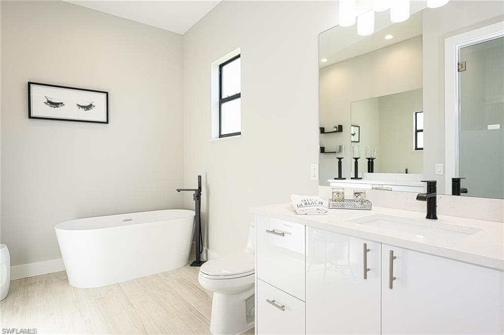 961-2 22nd St SE, Naples, FL 34117-15