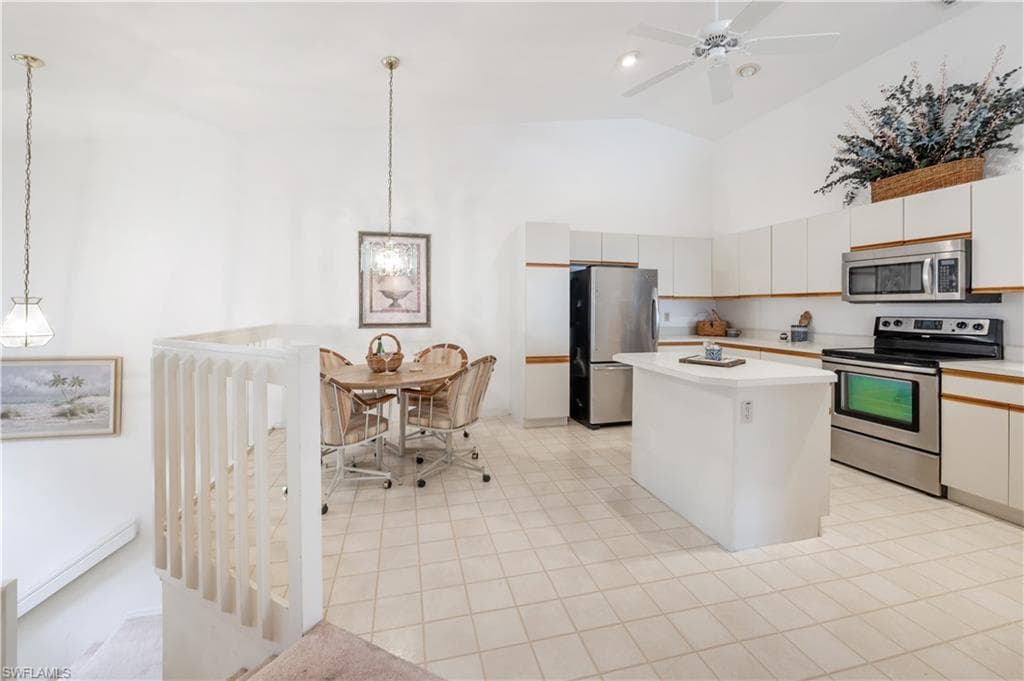 2141 Tama Cir 202, Naples, FL 34112-18
