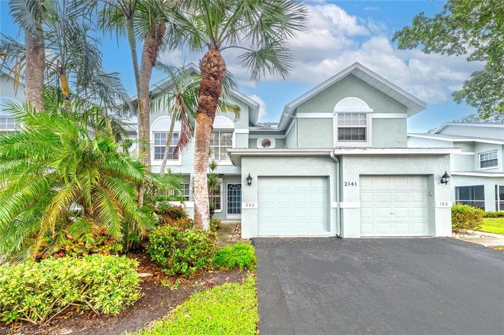 2141 Tama Cir 202, Naples, FL 34112-1