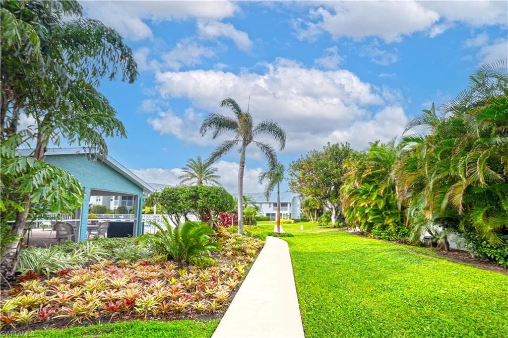 2141 Tama Cir 202, Naples, FL 34112-36