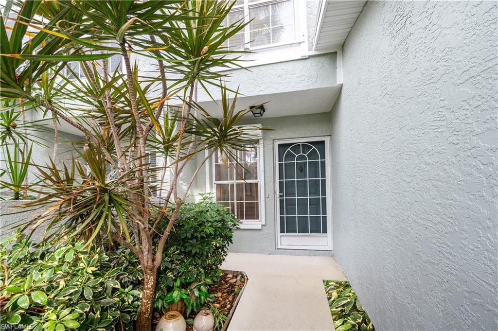 2141 Tama Cir 202, Naples, FL 34112-3