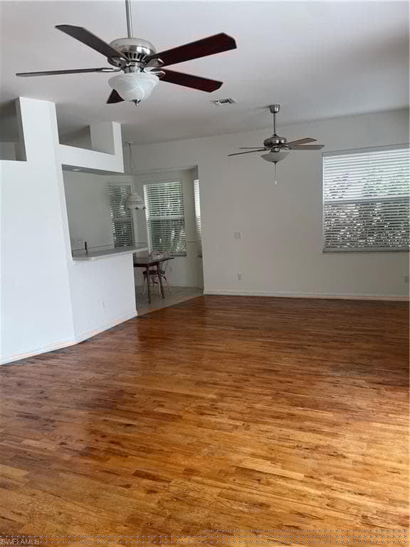 592 Crossfield Cir, Naples, FL 34104-9