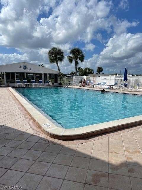 457 Rainbow Dr, North Fort Myers, FL 33903-2