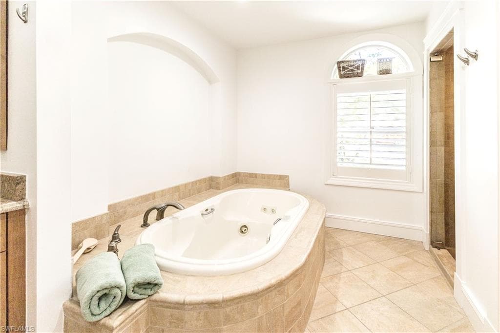 3726 Royalfern Ct, Bonita Springs, FL 34134-27