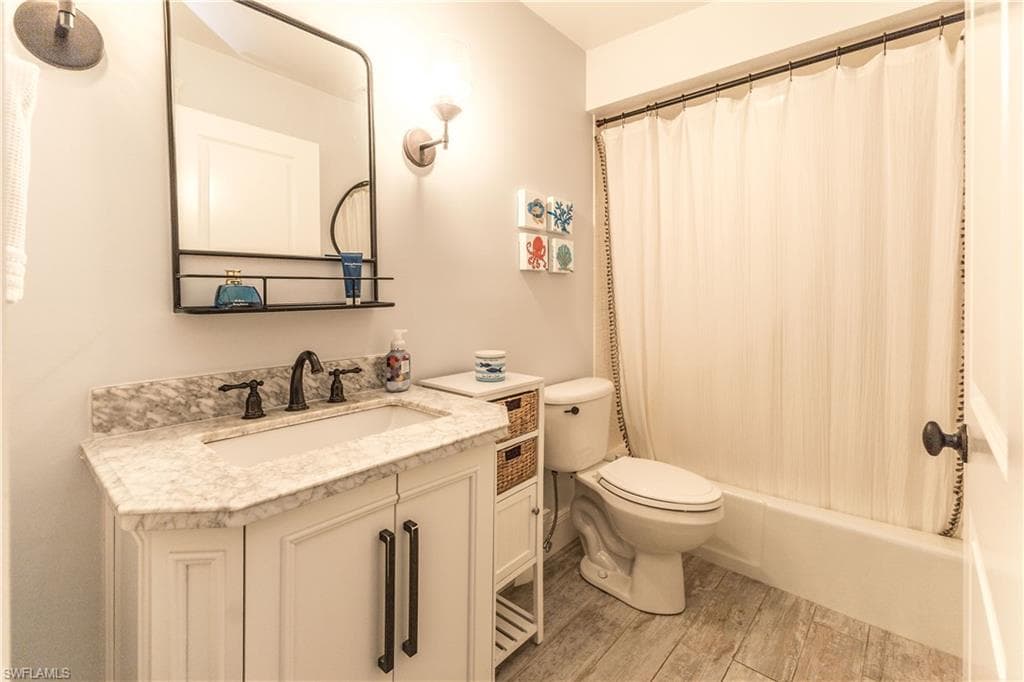 3726 Royalfern Ct, Bonita Springs, FL 34134-32
