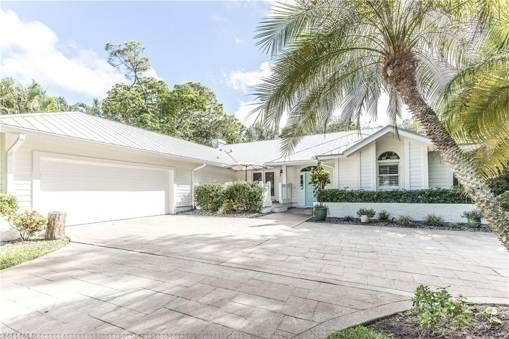 3726 Royalfern Ct, Bonita Springs, FL 34134-3