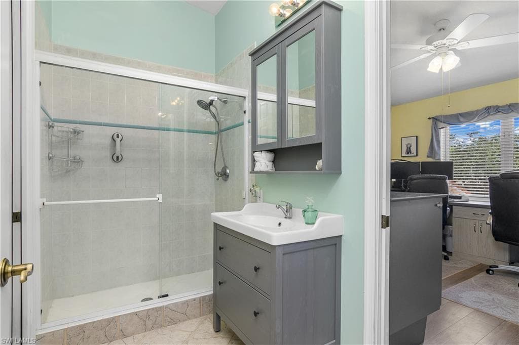 2375 Hidden Lake Dr 4404, Naples, FL 34112-13