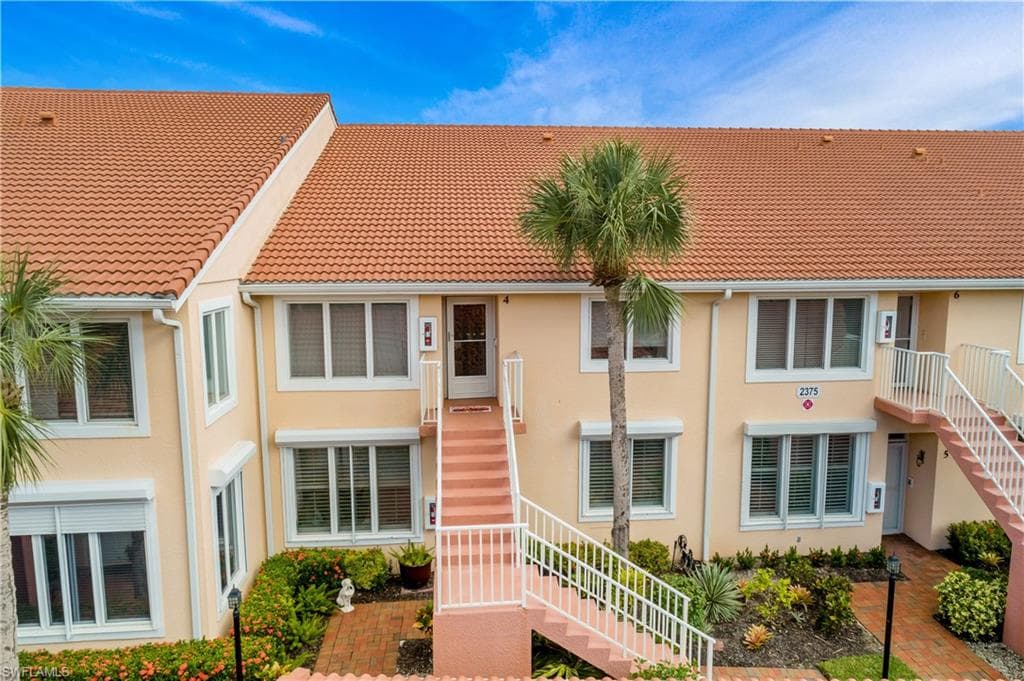 2375 Hidden Lake Dr 4404, Naples, FL 34112-1