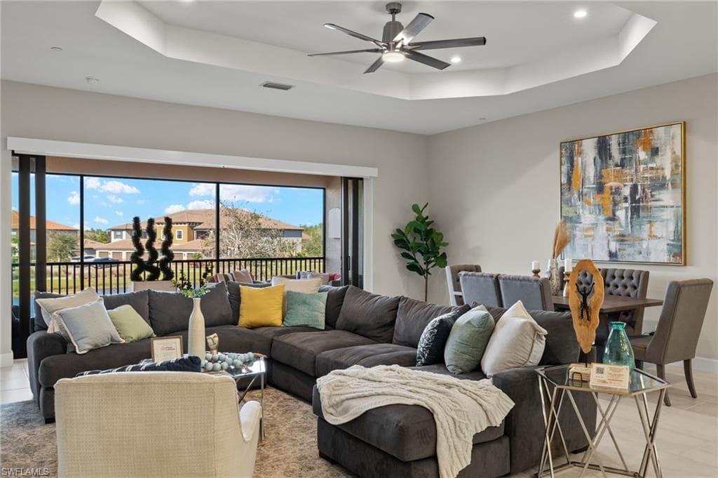 9650 Montelanico Loop 203, Naples, FL 34119-1