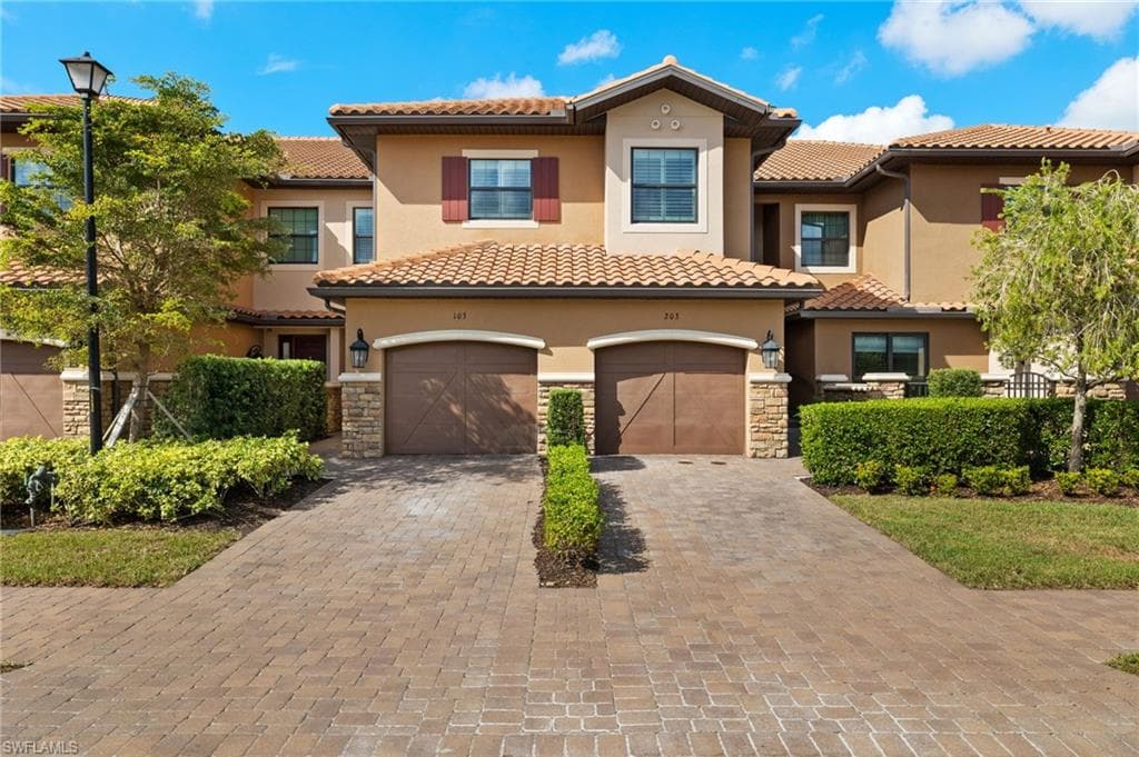 9650 Montelanico Loop 203, Naples, FL 34119-4
