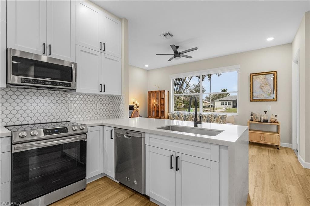 3423 Allegheny Ct, Naples, FL 34120-9