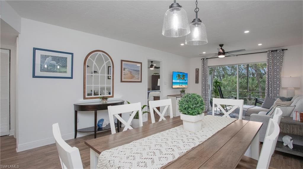 501 Forest Lakes Blvd 1-301, Naples, FL 34105-9
