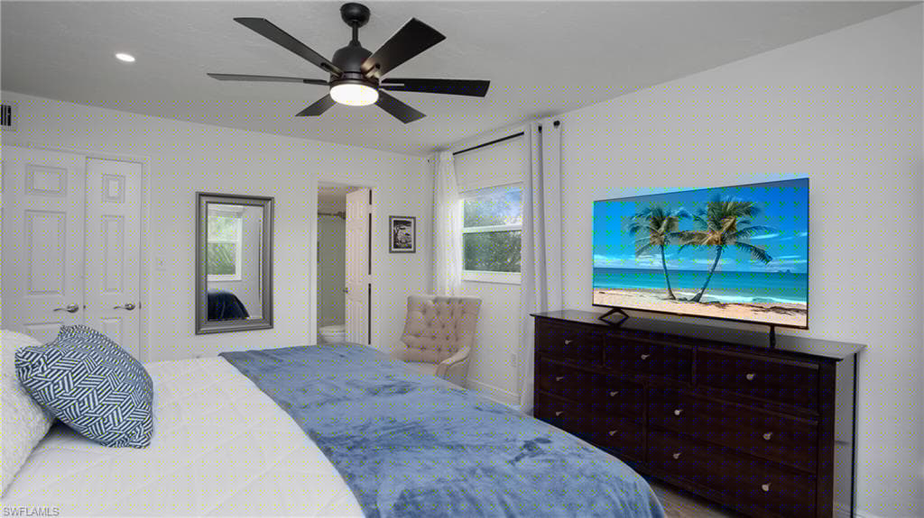 501 Forest Lakes Blvd 1-301, Naples, FL 34105-18