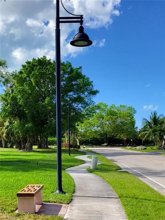 501 Forest Lakes Blvd 1-301, Naples, FL 34105-33