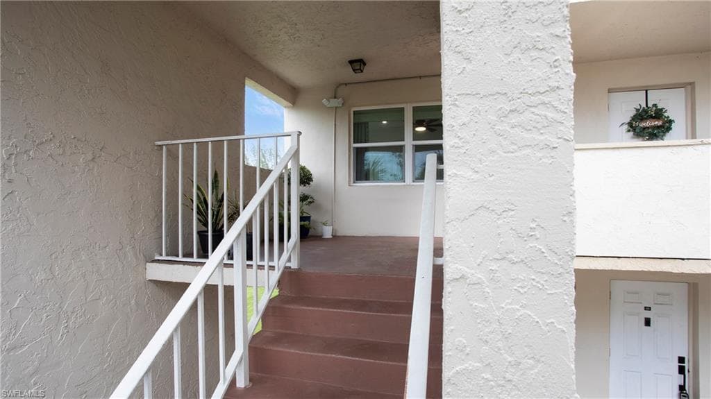 501 Forest Lakes Blvd 1-301, Naples, FL 34105-6
