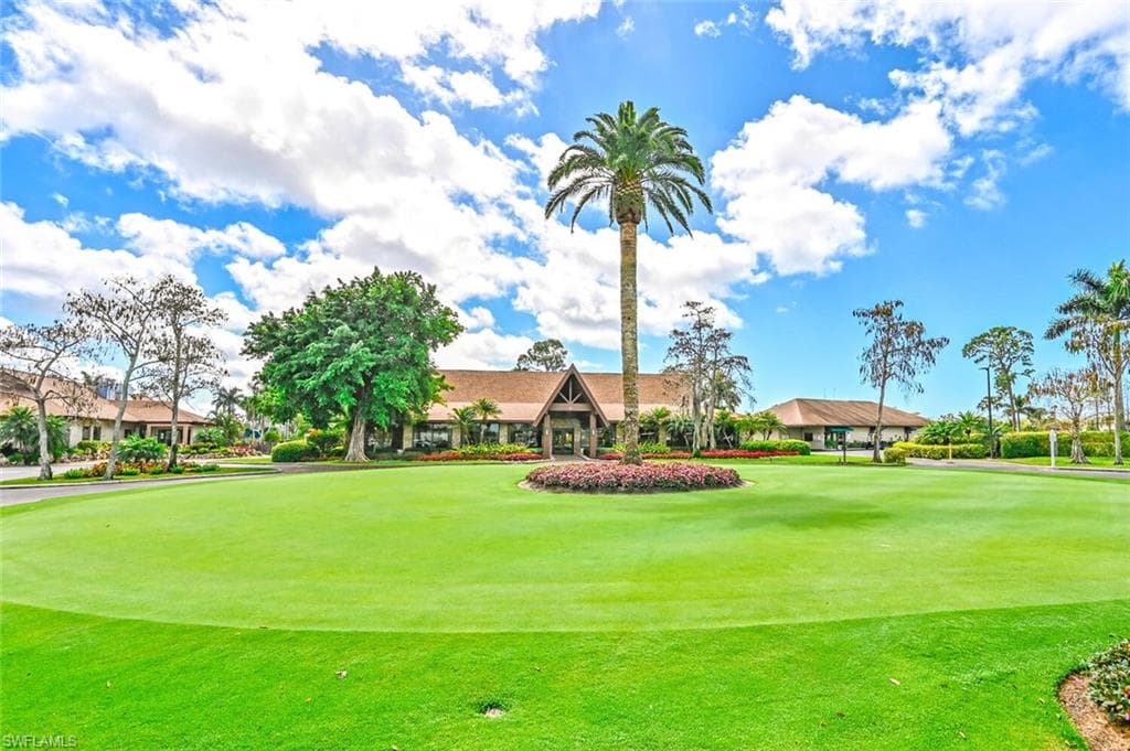 355 Palm Dr 1, Naples, FL 34112-24