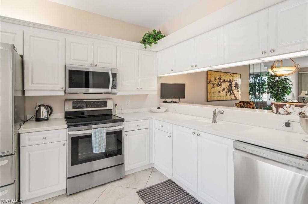 1655 Windy Pines Dr 2207, Naples, FL 34112-7